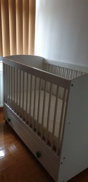 Pătuț alb complet utilat L124 h100 l67