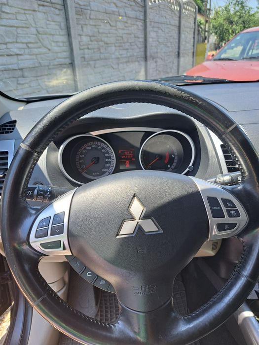 Mitsubishi Outlander 2009