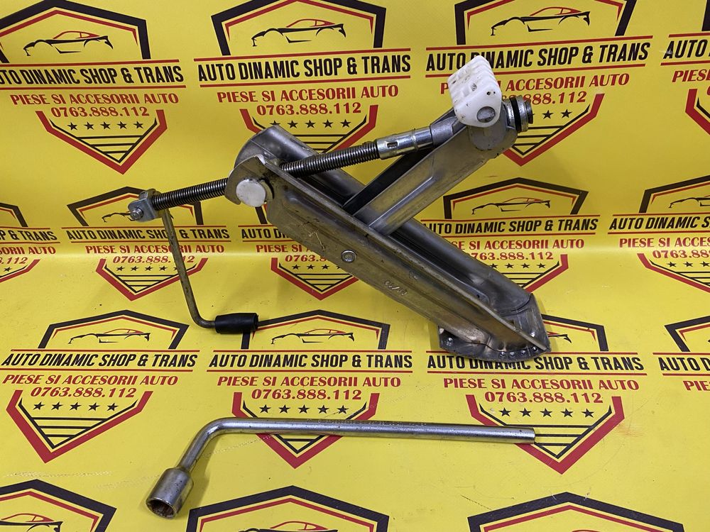 Cric auto cu cheie prezoane  original Mercedes W211 E class