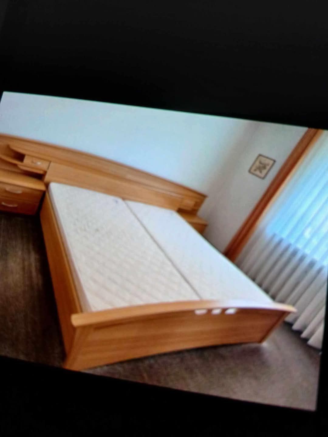 De vânzare următoarele: