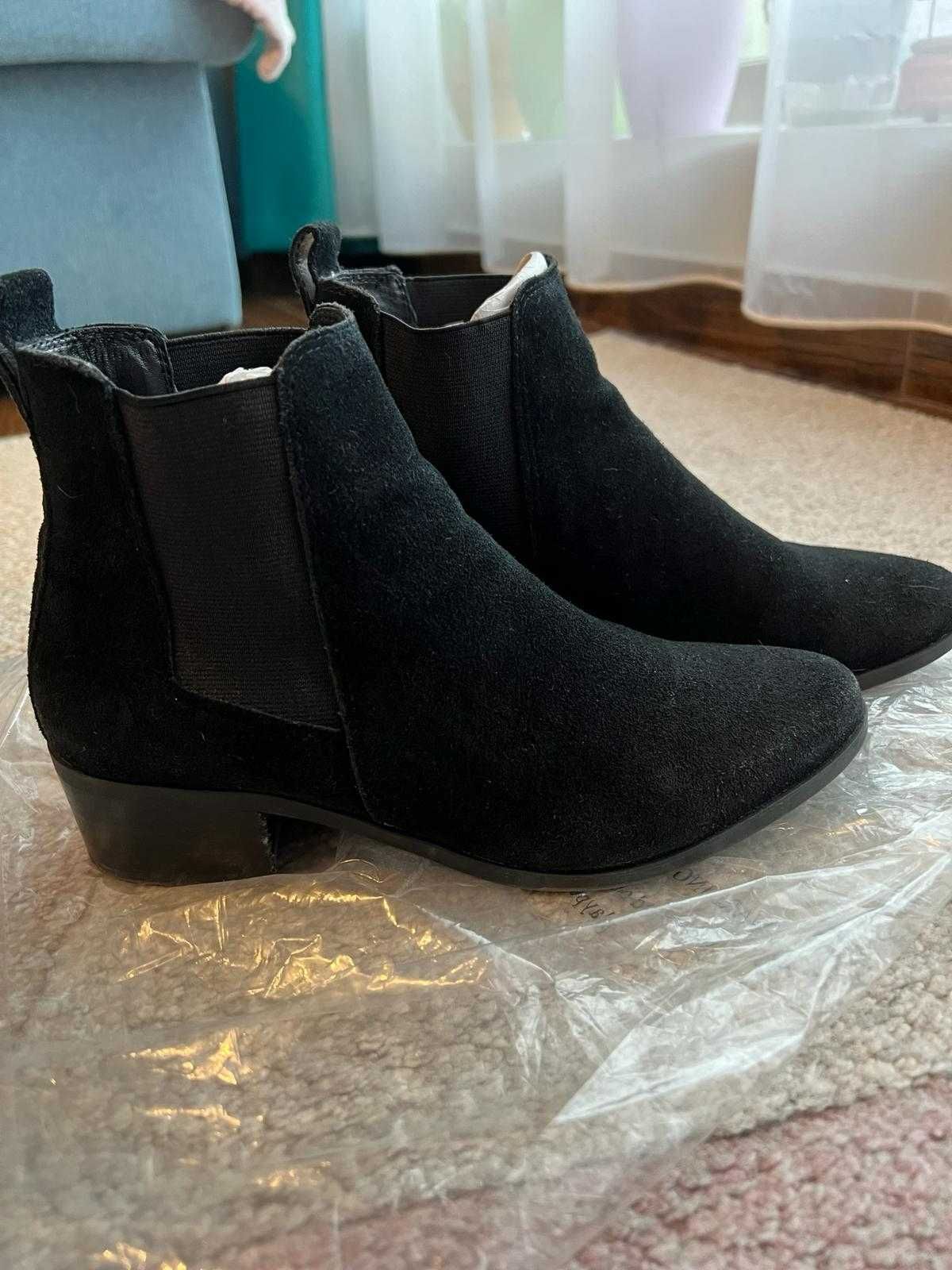 Botine ghete Chelsea Steve Madden din piele întoarsă, mărimea 36