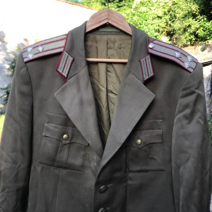 стари милиционерски  военни униформи
