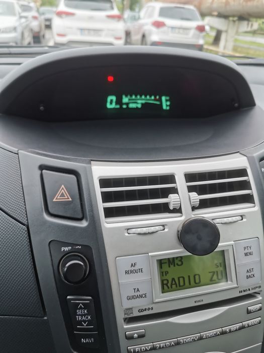 VÂND Toyota Yaris