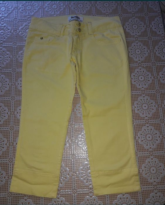 Блузки  и оригинални къси панталони