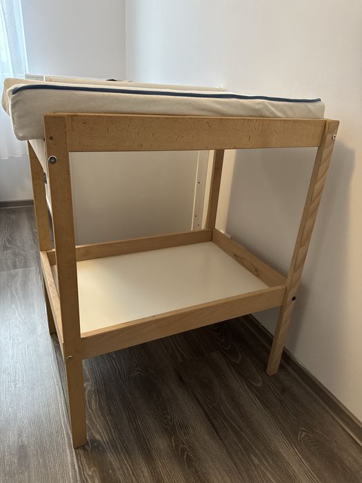 Masa de schimbat ikea