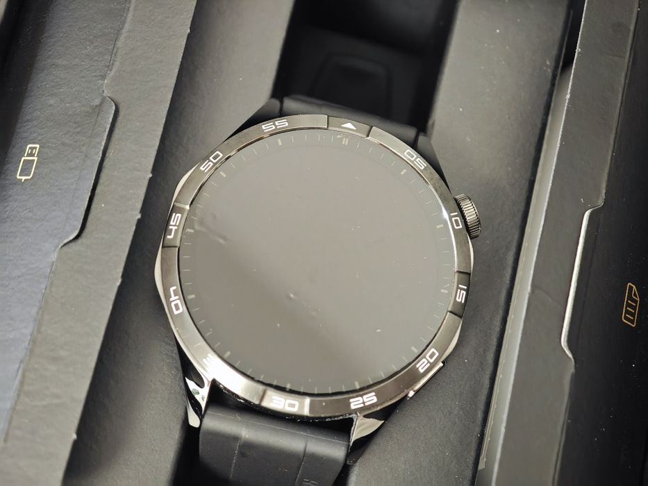 Ceas Huawei GT 4,ca nou