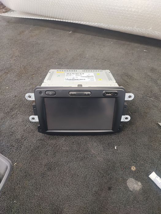 Vînd navigatie dacia ,renault 2019