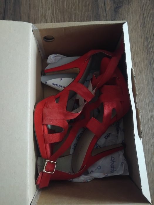 Дамски високи обувки