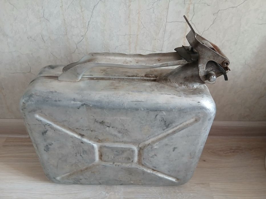 Фляга под питьевую воду