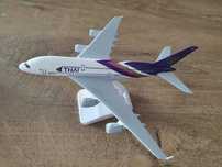 Macheta metalica de avion Thai Airways (marime medium) | Decoratie