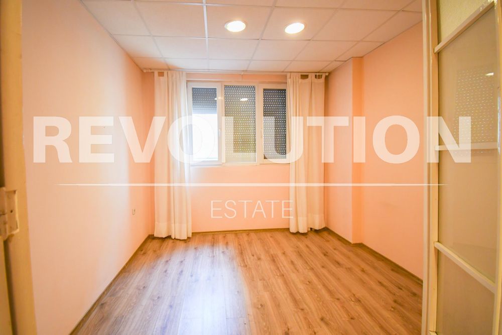 Дава се под наем Двустаен апартамент в София, Докторски паметник - 50 кв.м за 535 € - Снимка #3