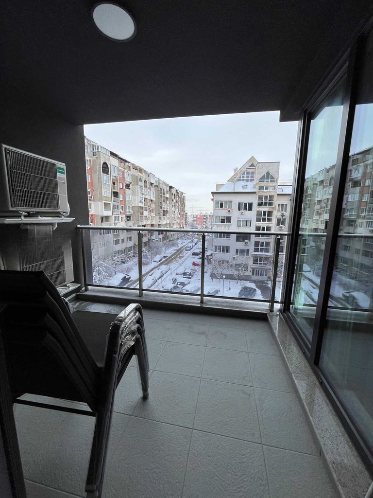 Дава се под наем Двустаен апартамент в София, Хладилника - 65 кв.м за 800 € - Снимка #18