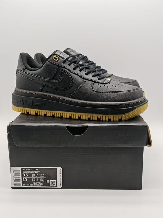 Nike Air Force 1 LUXE