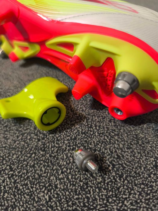 Бутонки Adidas F50