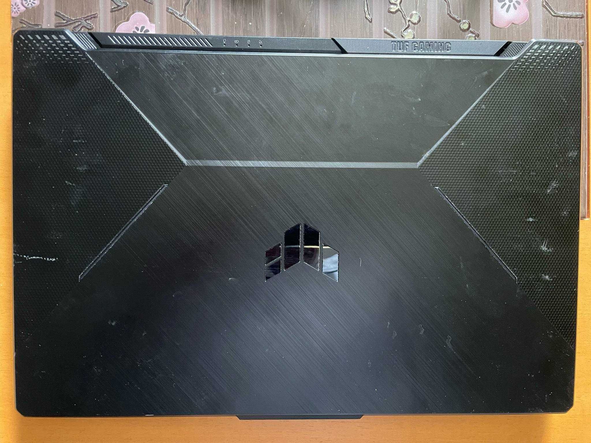 Лаптоп Notebook Asus TUF Gaming F17 FX706HC !ЗА ЧАСТИ!