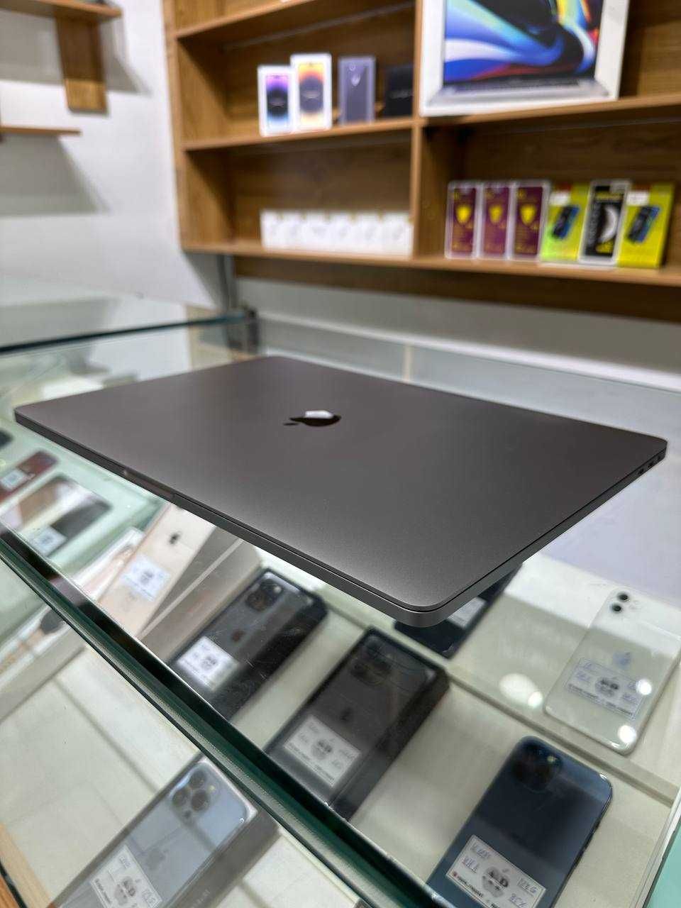 Apple 2019 MacBook Pro  core -i7 Space Gray 16 inch (Holati Ideal)