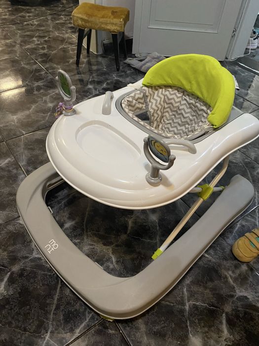 Детска проходилка за бебе