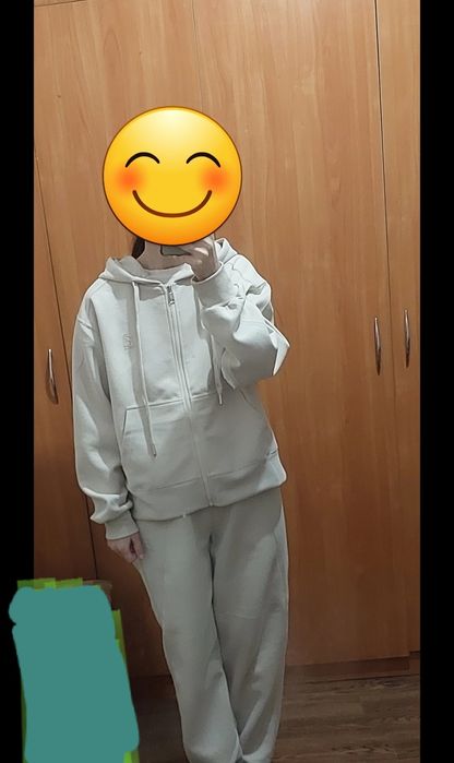 Продам спортивный костюм