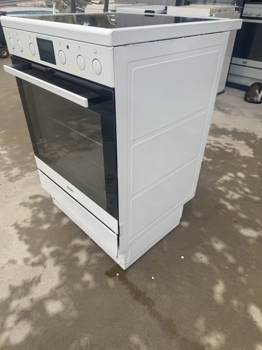 Печка с керамичен плот Електролукс ИНдукция