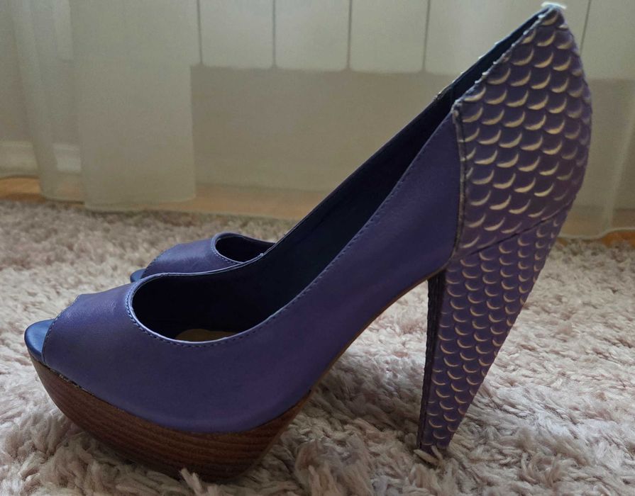 Нови обувки Via Uno, Marco Tozzi