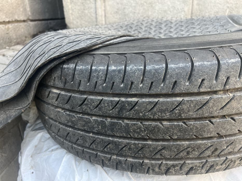 Зимние шины yokohama 225/60/18 в подарок полик для багажника