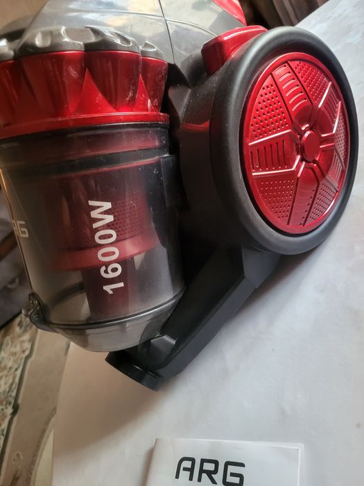 Продам пылесос ARG