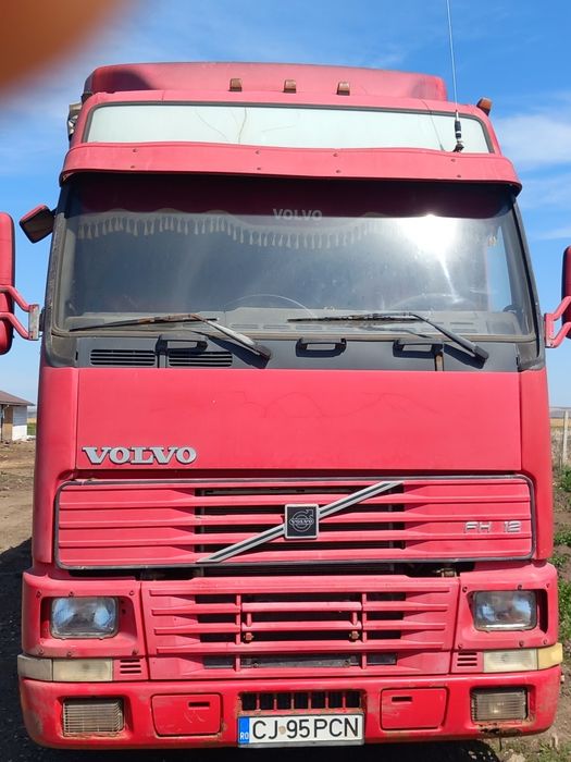 Vând volvo fh 22 cu semiremorca