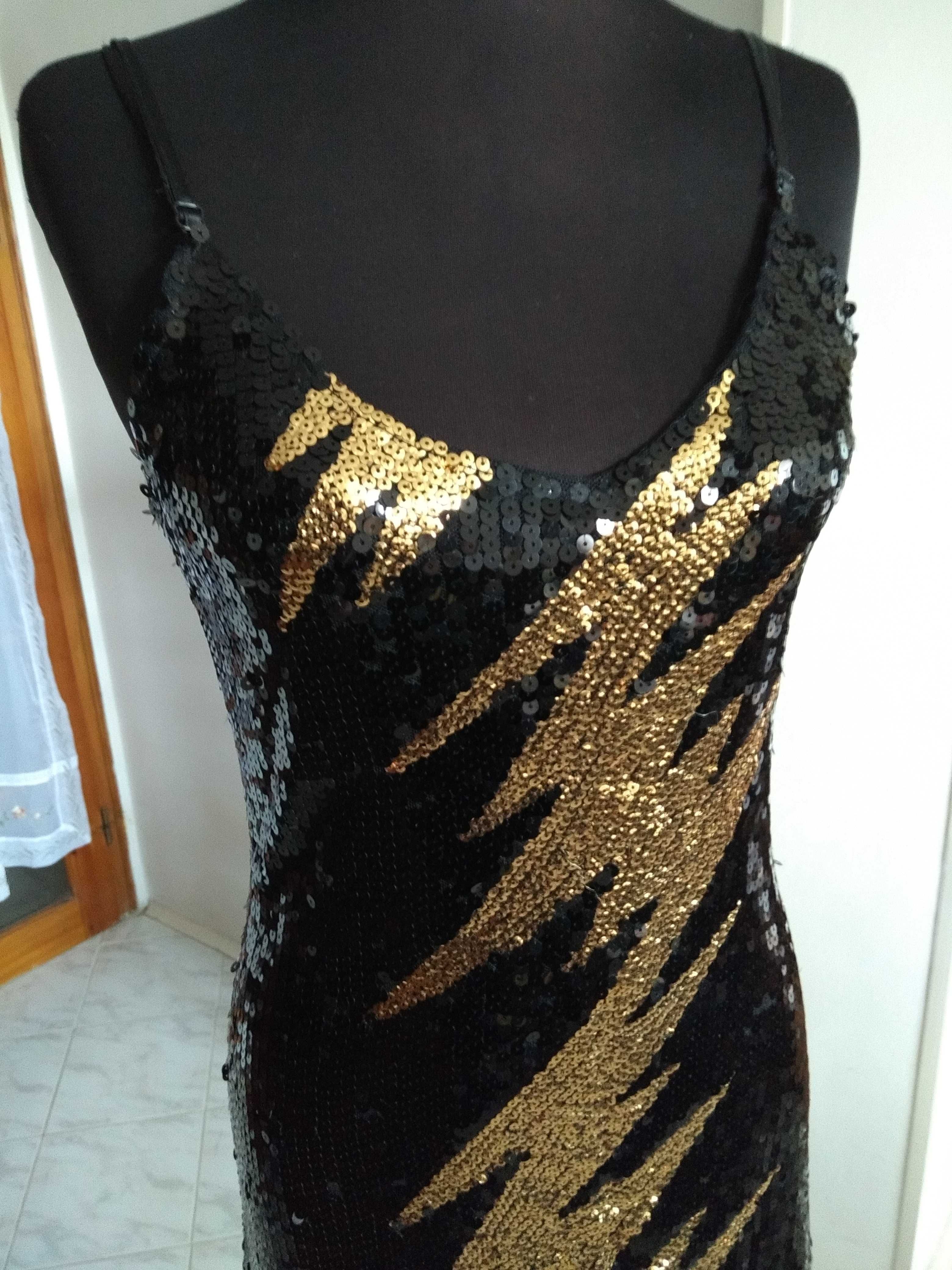 Елегантна дамска рокля - черно и злато пайети