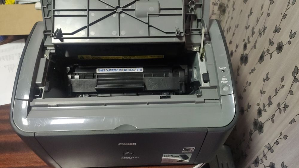 Продам принтер Canon LBP2900 состояния как новый распечатка идеально