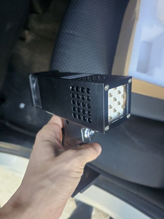 Ультрафиолетовый фонарик