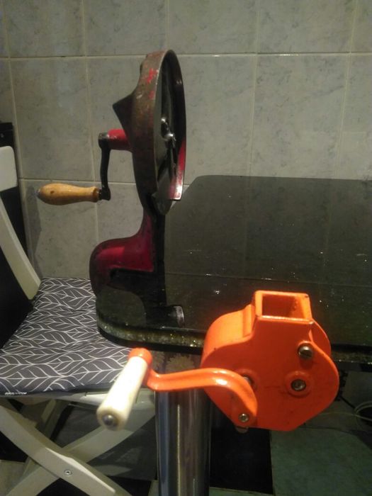 Masina veche tocat feliat