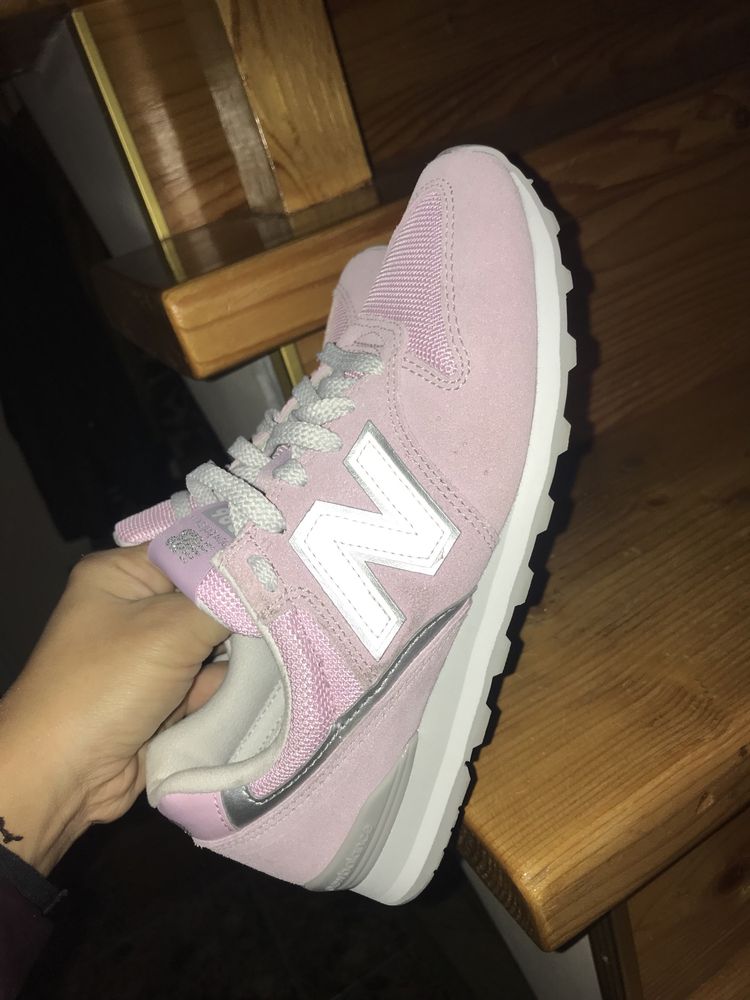 New Balance 996 Sneakers