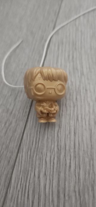 Figurina aurie harry potter