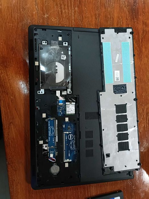 DELL INSPIRION 5559 - I5-6200  Radeon M335 4GB - DEFECT
