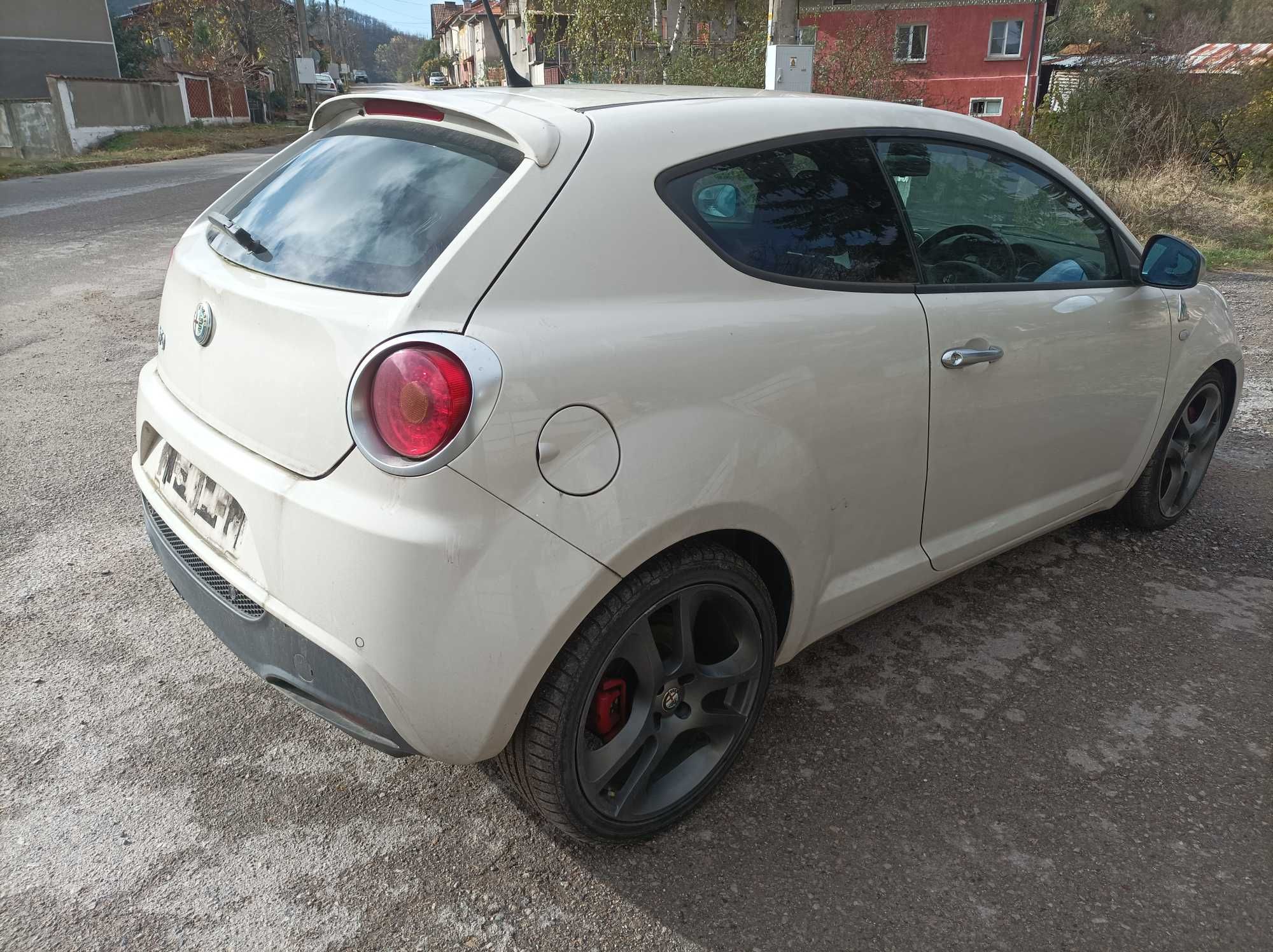 Alfa mito на части