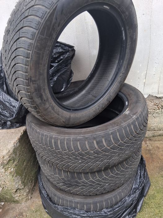 Cauciucuri iarna 205/55R16 stare buna