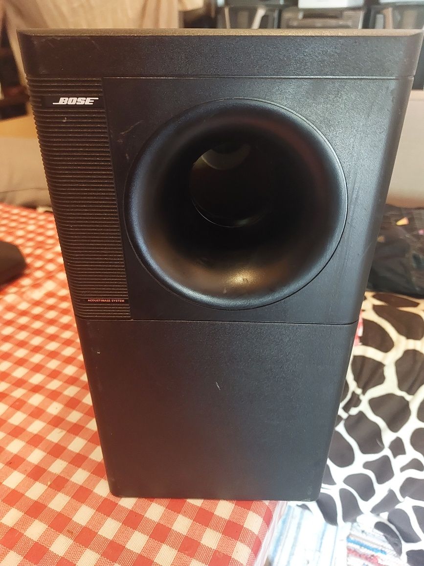 Bose series II acoustimass 5