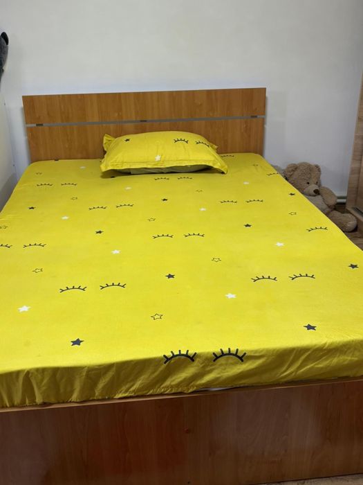 Vand mobila folosita ca noua, arata impecabila, mai multe detali la te