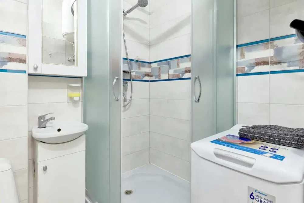 Срочно сдам евро квартиру 1/3/9 В Миробадском районе ул нукусская 894*