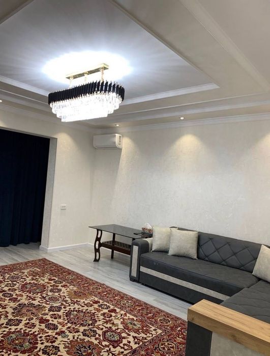 Продаётся 3 комнатная квартира  ремонт Ц-2 Алайский 17 школа