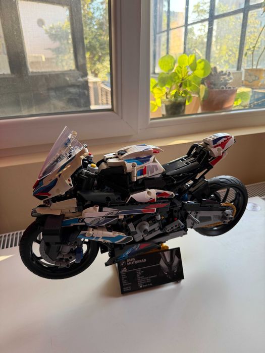 LEGO® Technic 42130 - BMW M 1000 RR