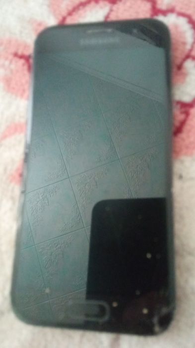 Самсунг A3 барине кире береды