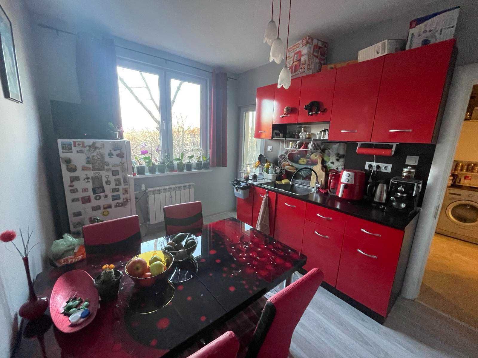 Продава тристаен Славия