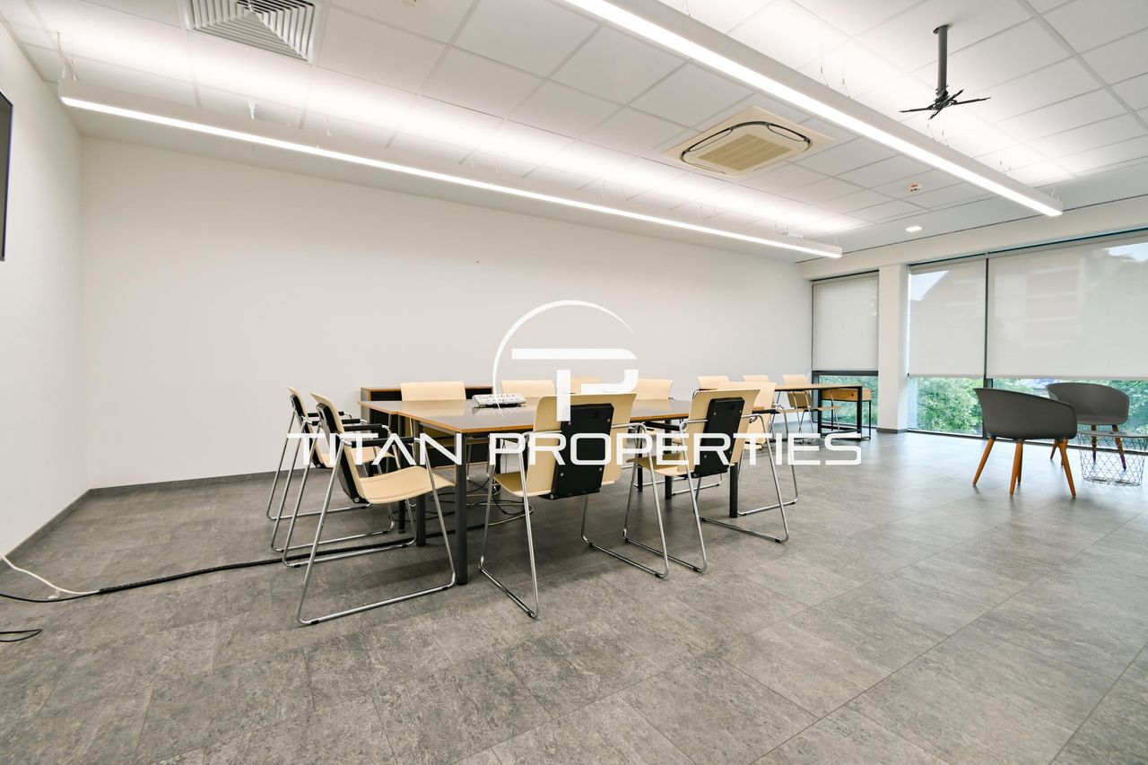 Дава се под наем Офис в София, Център - 360 кв.м за 3240 € - Снимка #11