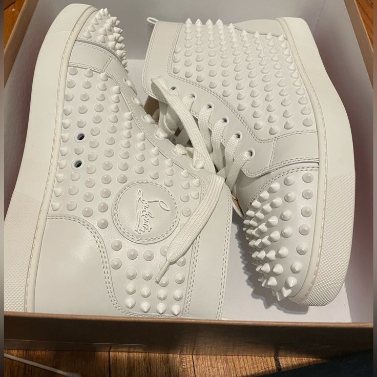 Adidasi christian louboutin nr 39