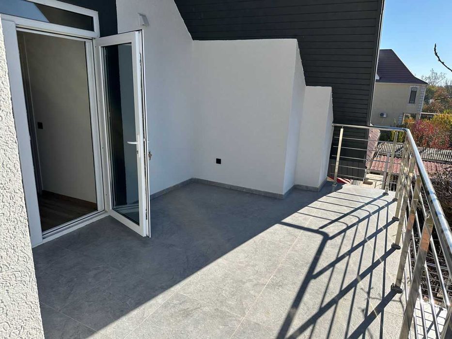 Дава се под наем Тристаен апартамент в София, Симеоново - 95 кв.м за 650 € - Снимка #1