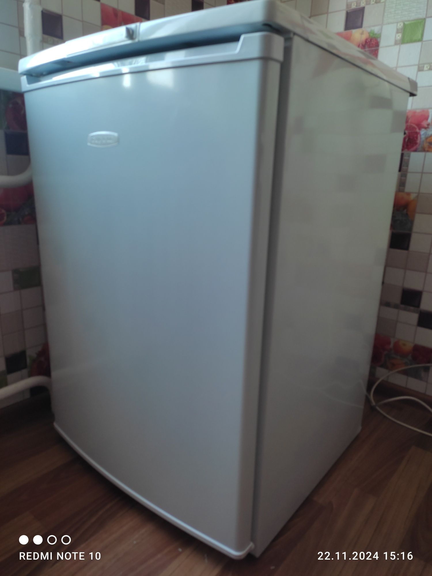 Продам морозильную камеру