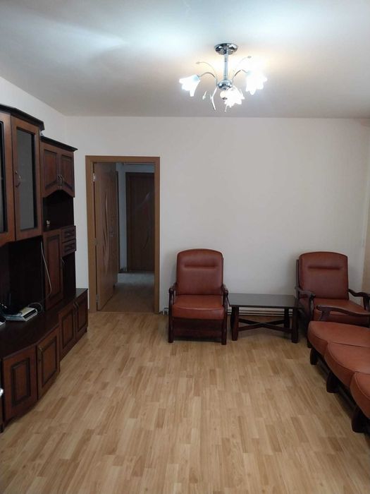 Inchiriez apartament 3 camere in zona Tei