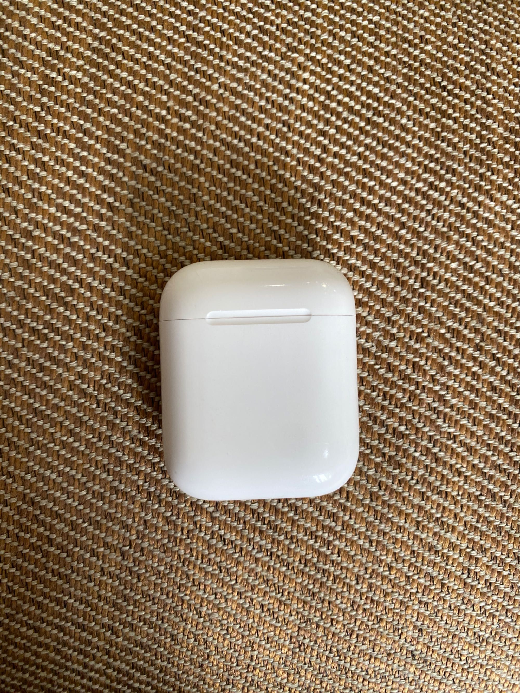 AirPods 1, состояние хорошее