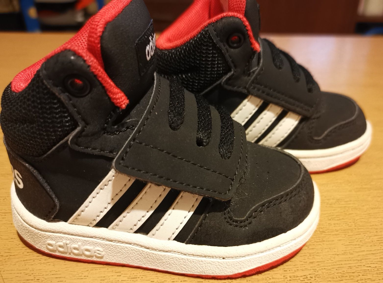 Adidas Hoops Mid 2.0